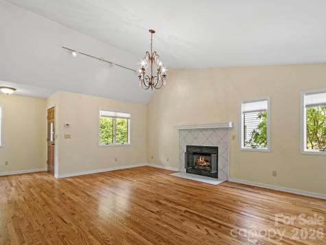 317 Robertson Street Burnsville NC 28714