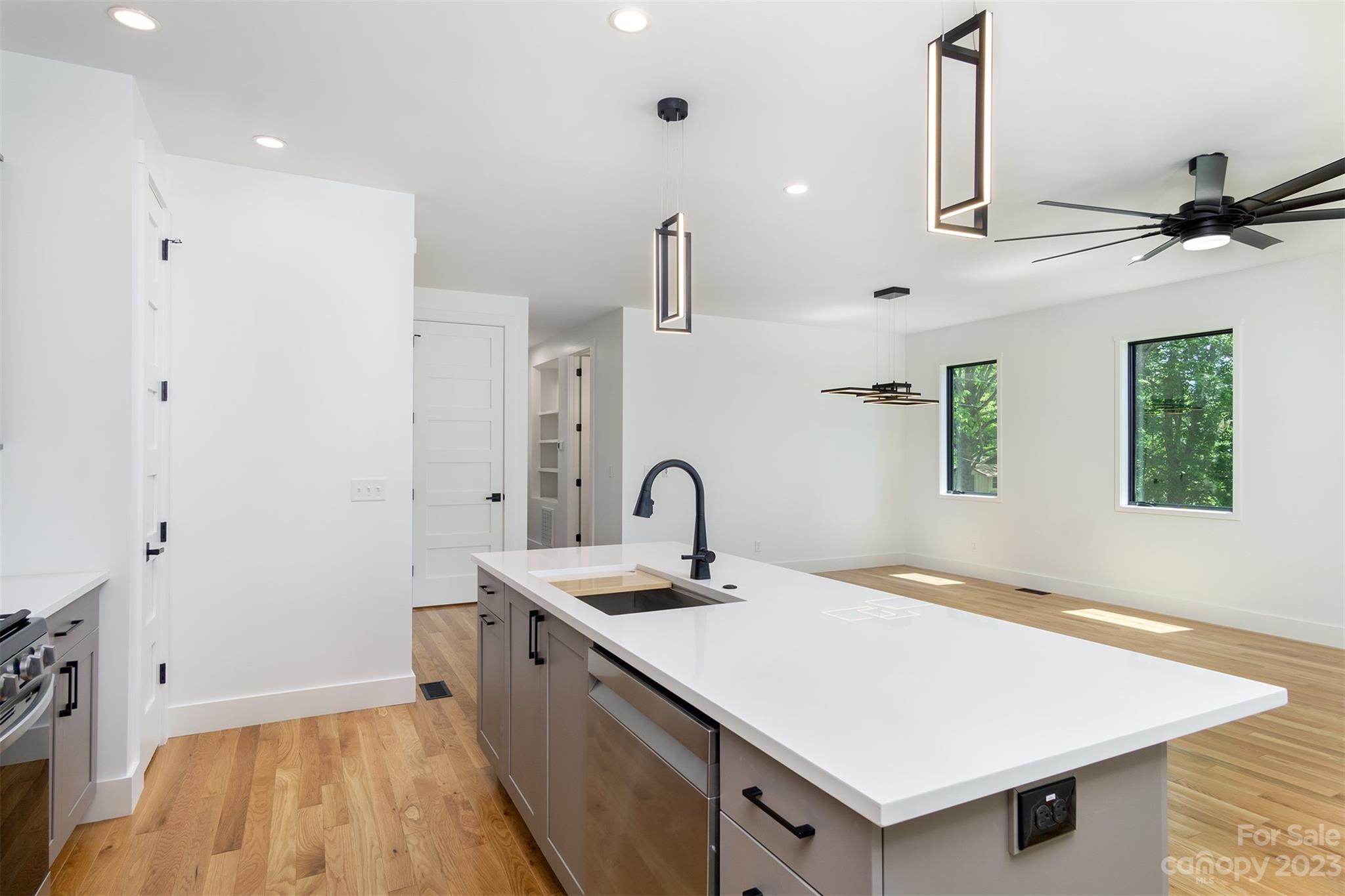 4 Stockbridge Place Asheville NC 28805