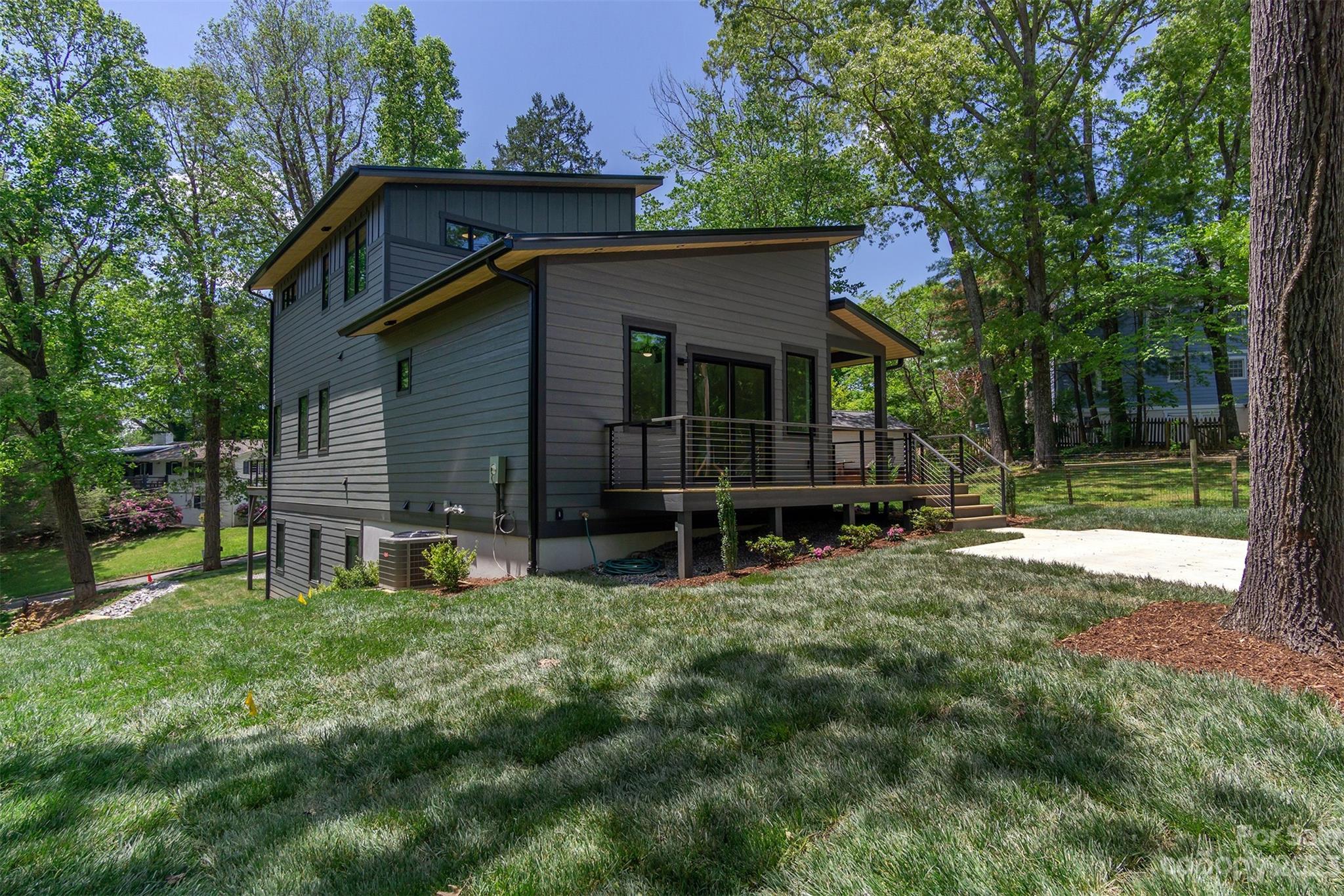 4 Stockbridge Place Asheville NC 28805