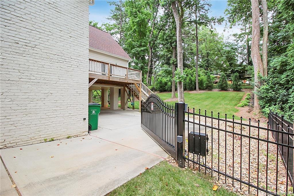 132 Scofield Road Charlotte NC 28209