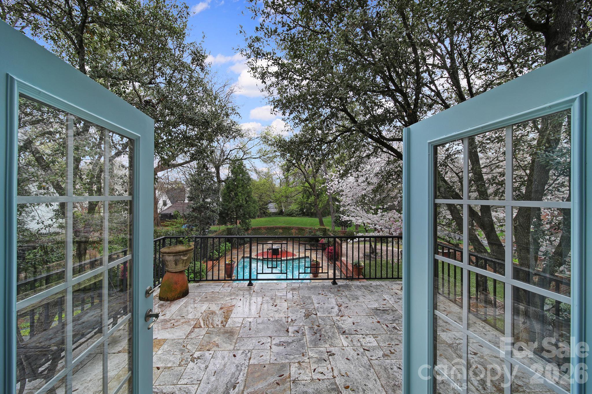 2132 Rolston Drive Charlotte NC 28207