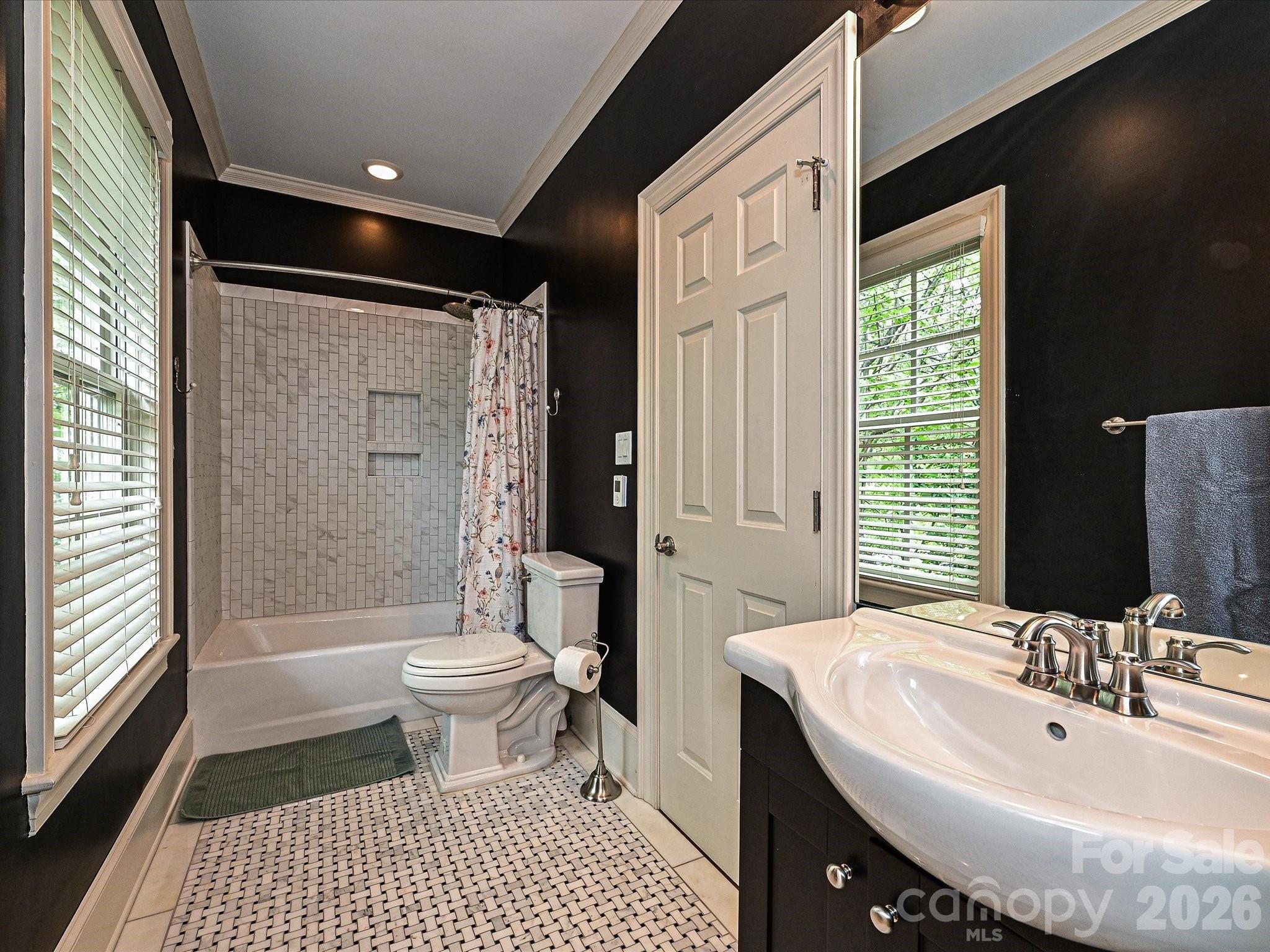2132 Rolston Drive Charlotte NC 28207