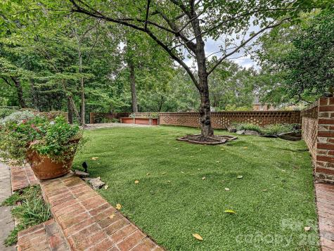 2132 Rolston Drive Charlotte NC 28207