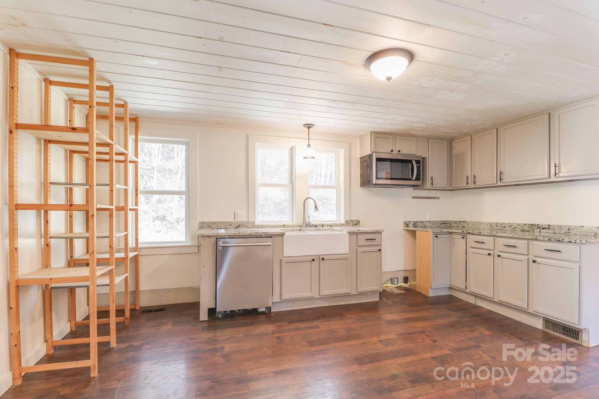 1108 Jenkins Valley Road Alexander NC 28701