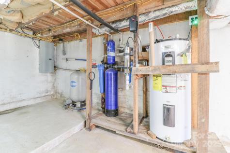 1108 Jenkins Valley Road Alexander NC 28701