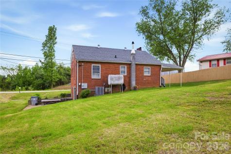 1348 Hibriten Drive SE Lenoir NC 28645