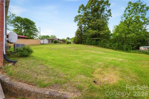 1348 Hibriten Drive SE Lenoir NC 28645