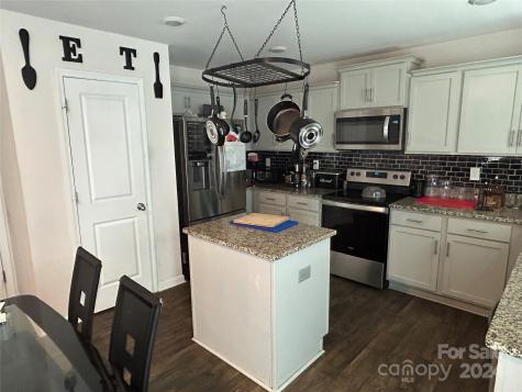 3052 Winesap Drive Dallas NC 28034