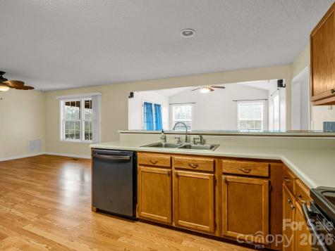 5573 Lennox Drive Kings Mountain NC 28086
