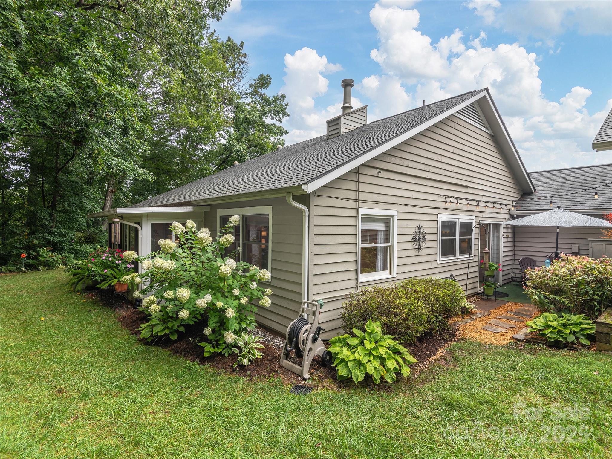 22 Cedarcliff Circle Asheville NC 28803