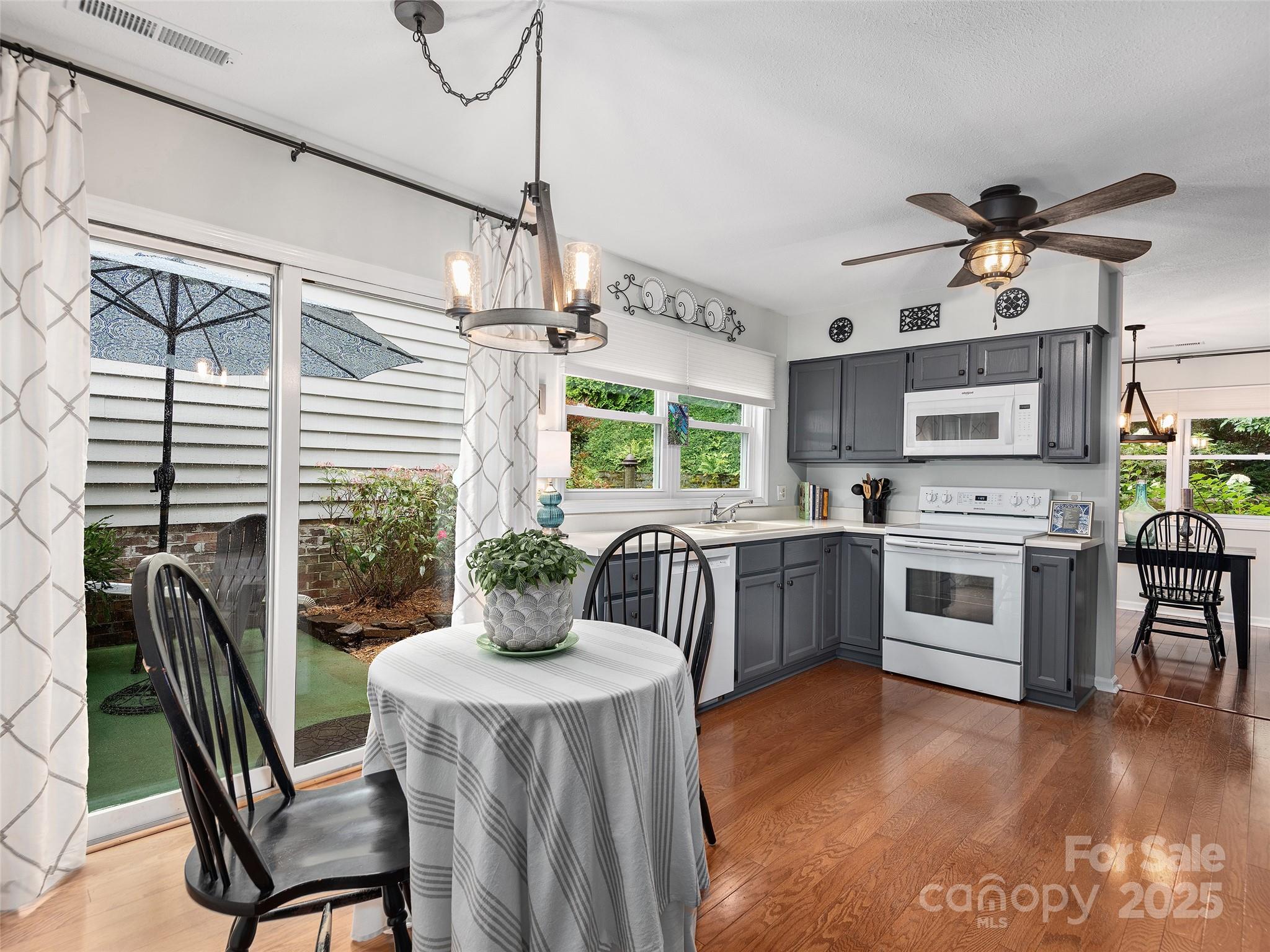 22 Cedarcliff Circle Asheville NC 28803