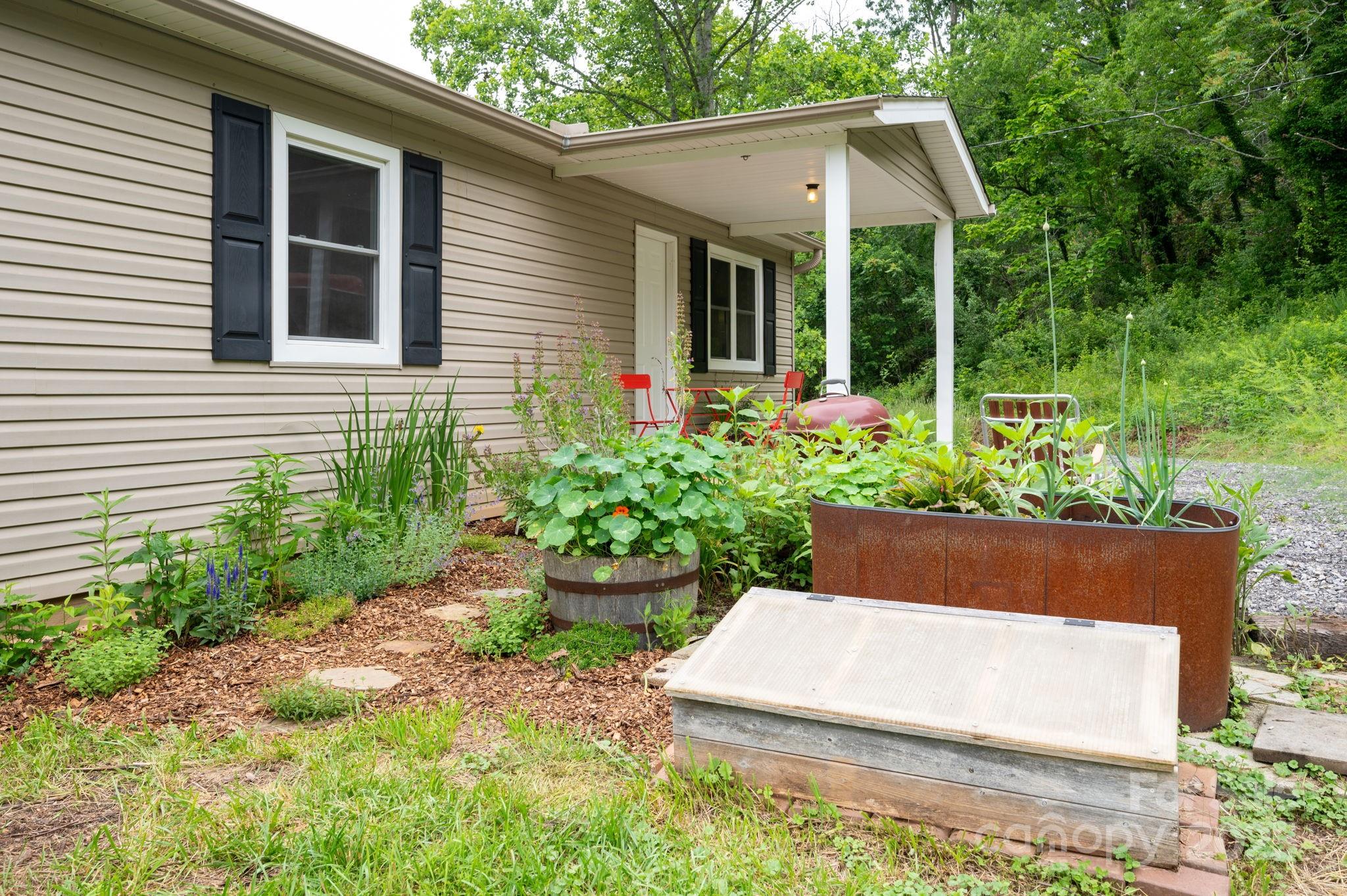 205 Cowan Cove Road Asheville NC 28806