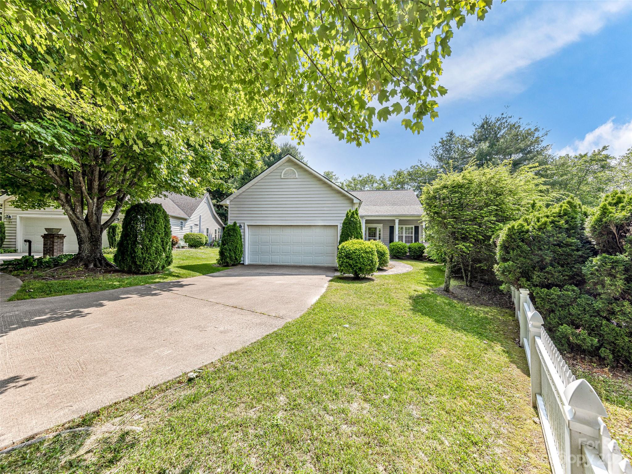 82 Canterbury Trace Brevard NC 28712