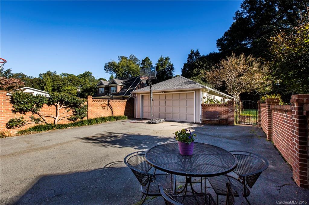 2307 Overhill Road Charlotte NC 28211