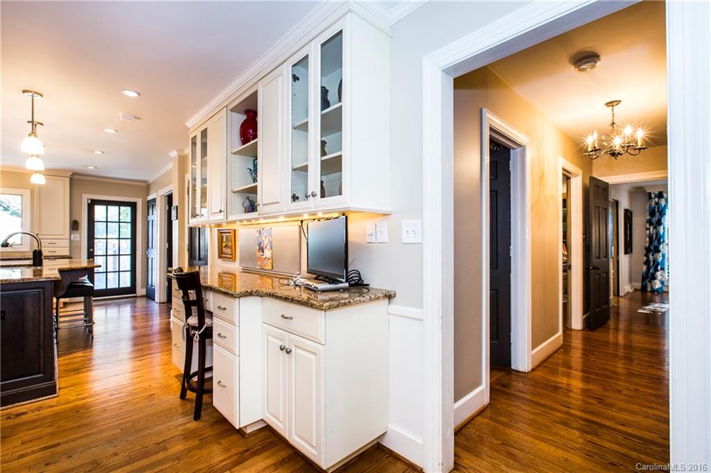 2307 Overhill Road Charlotte NC 28211