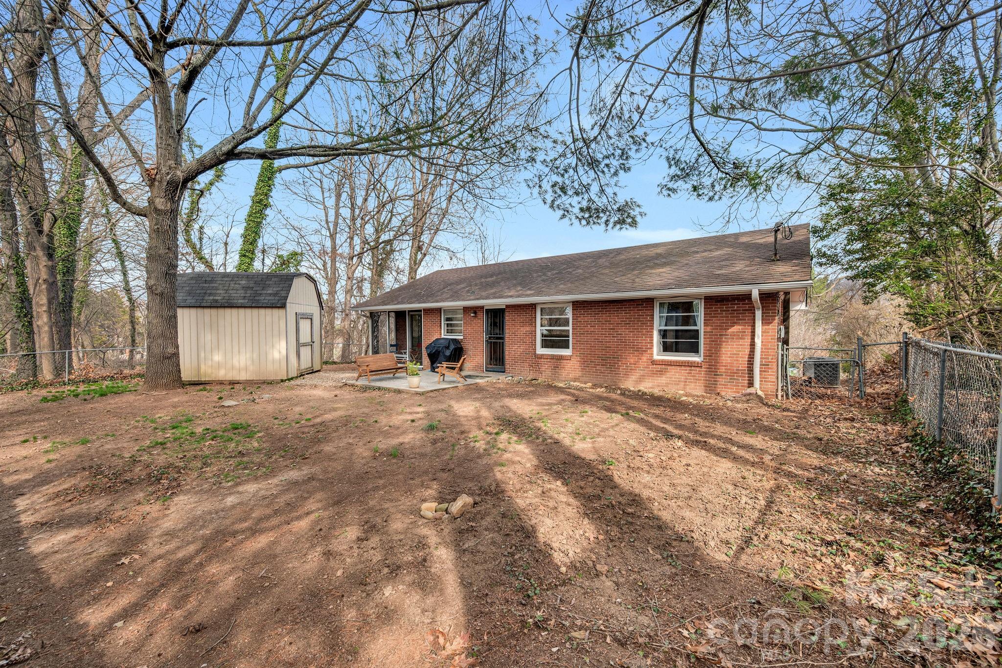 17 Swindale Street Asheville NC 28801