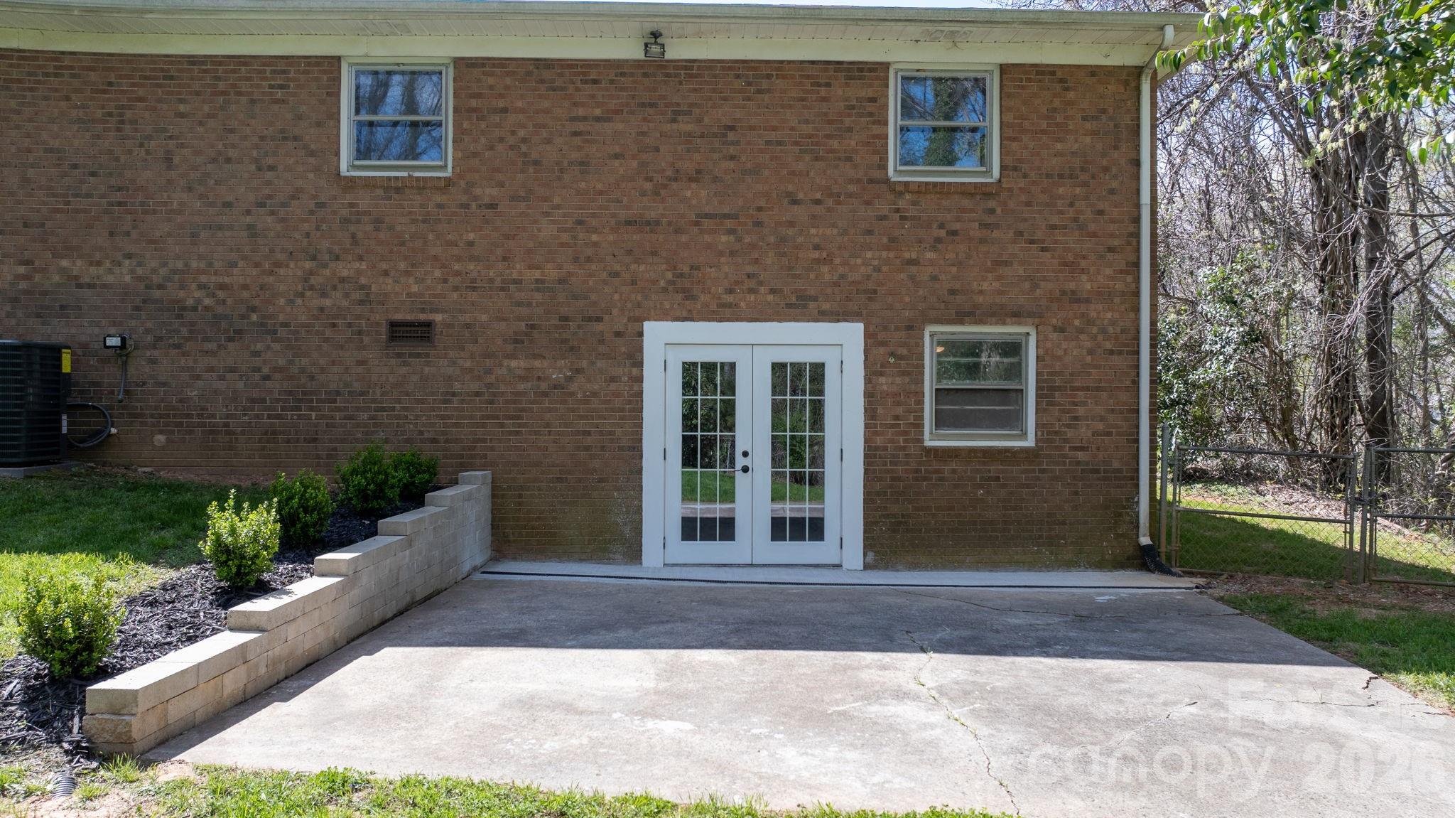307 W Park Drive Stanley NC 28164