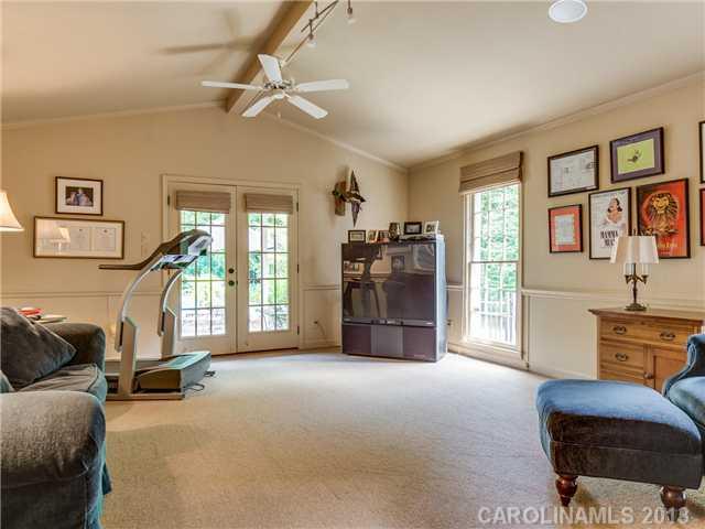 3824 Huntcliff Drive Charlotte NC 28226
