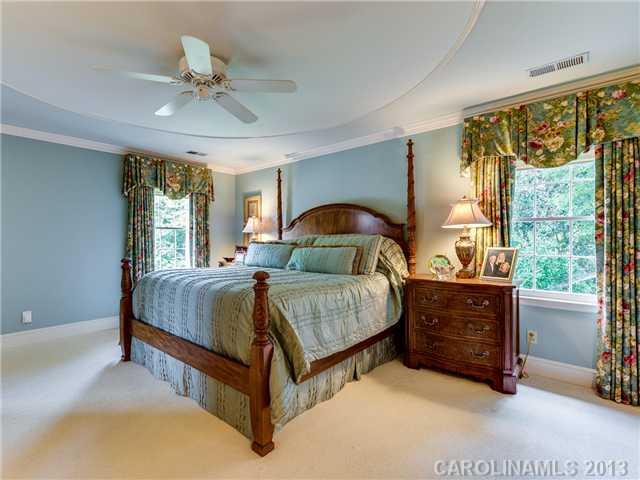 3824 Huntcliff Drive Charlotte NC 28226