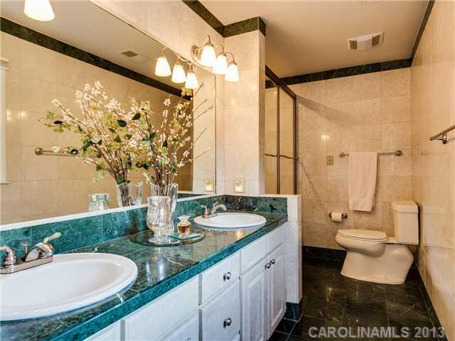 3824 Huntcliff Drive Charlotte NC 28226