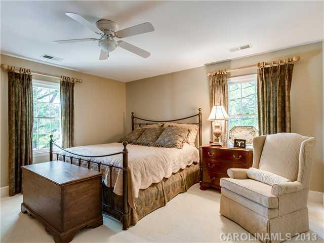 3824 Huntcliff Drive Charlotte NC 28226