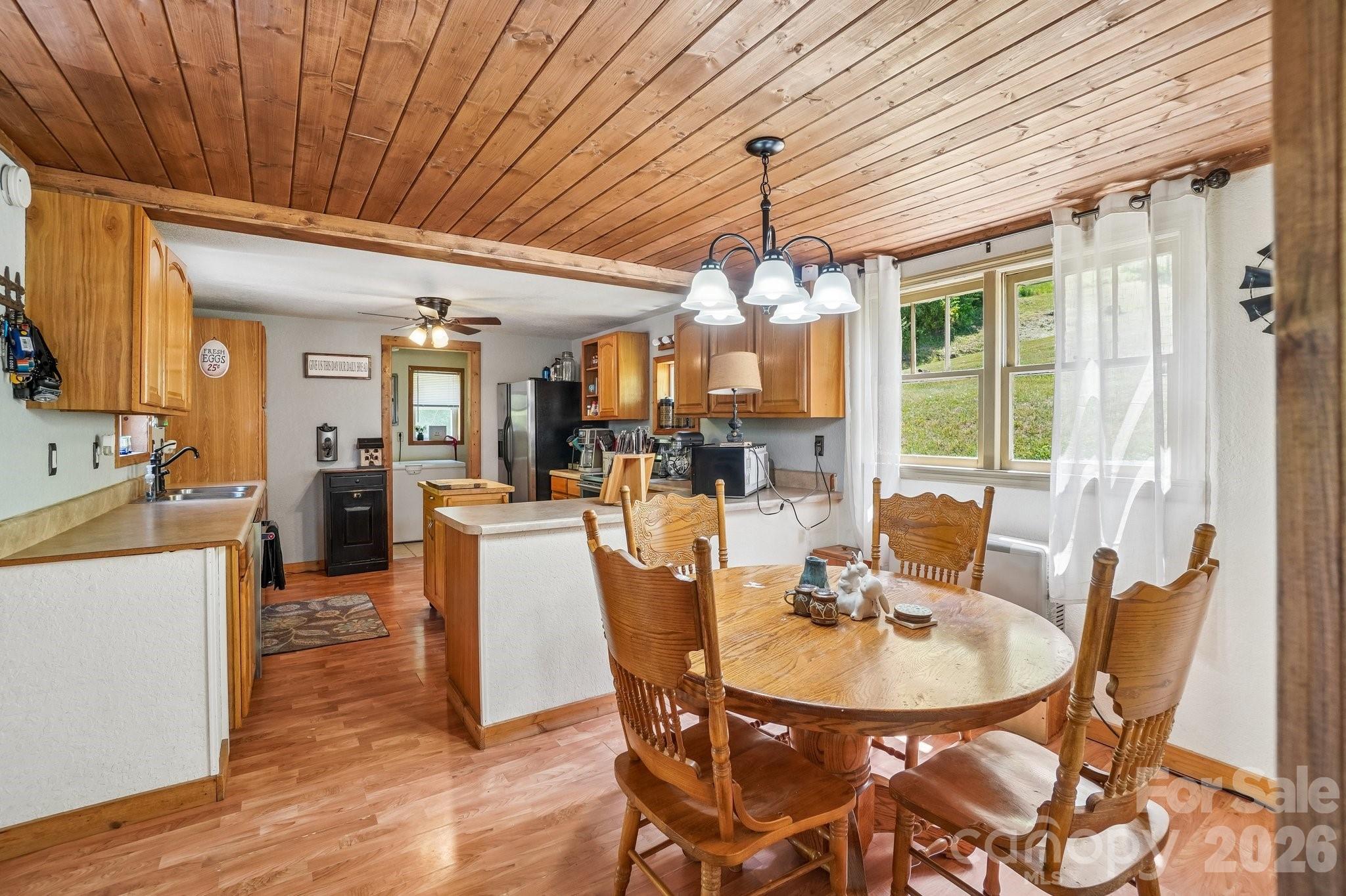 302 Battle Creek Drive Green Mountain NC 28740