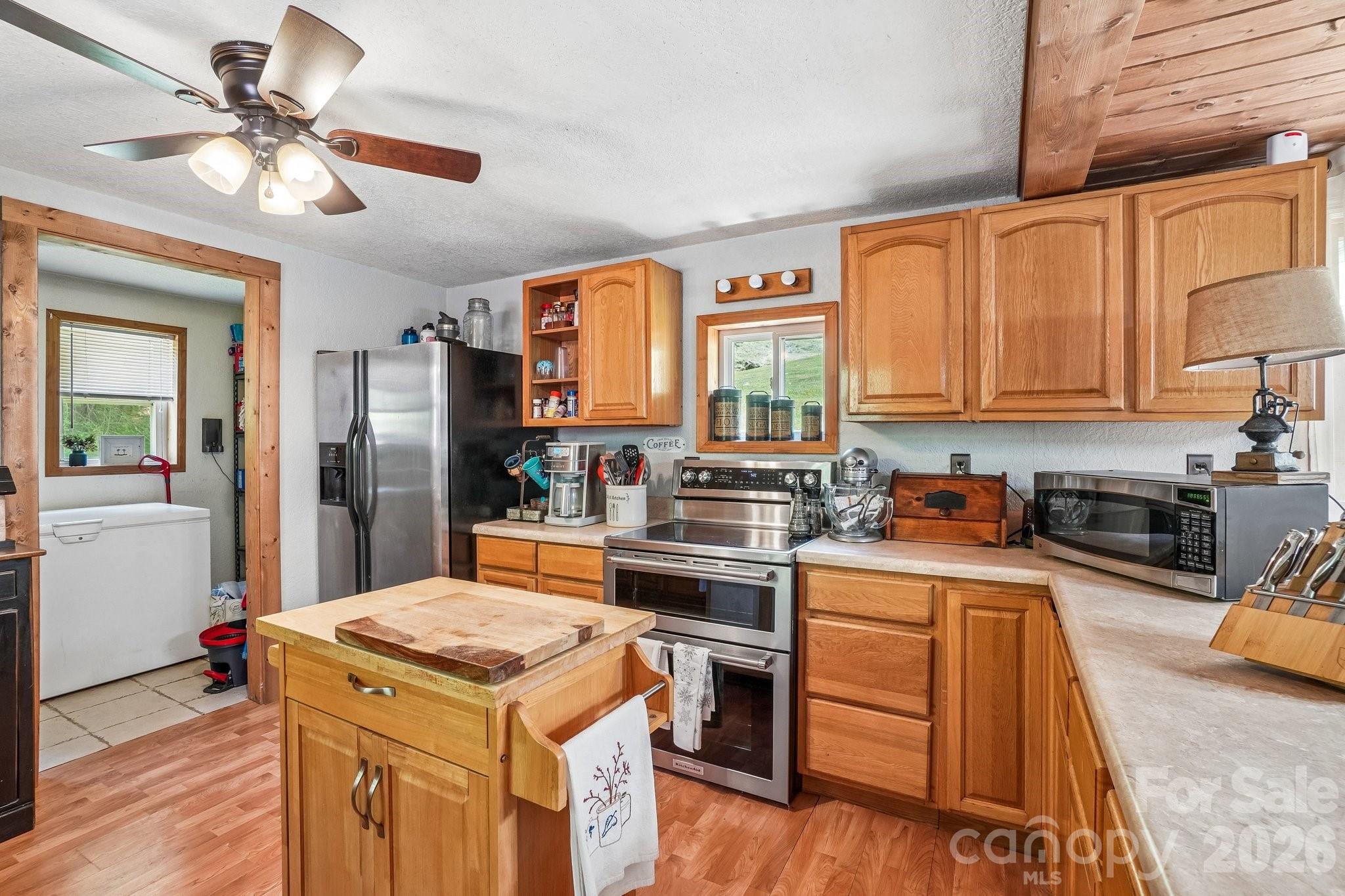 302 Battle Creek Drive Green Mountain NC 28740