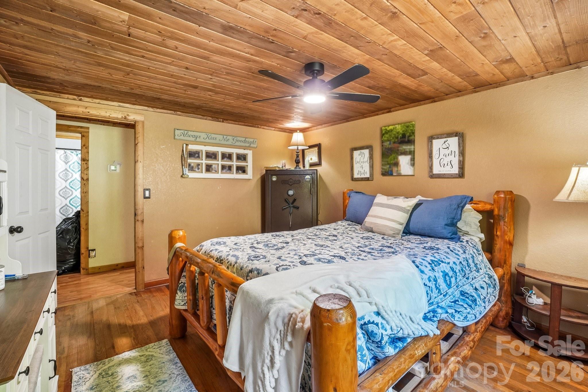 302 Battle Creek Drive Green Mountain NC 28740