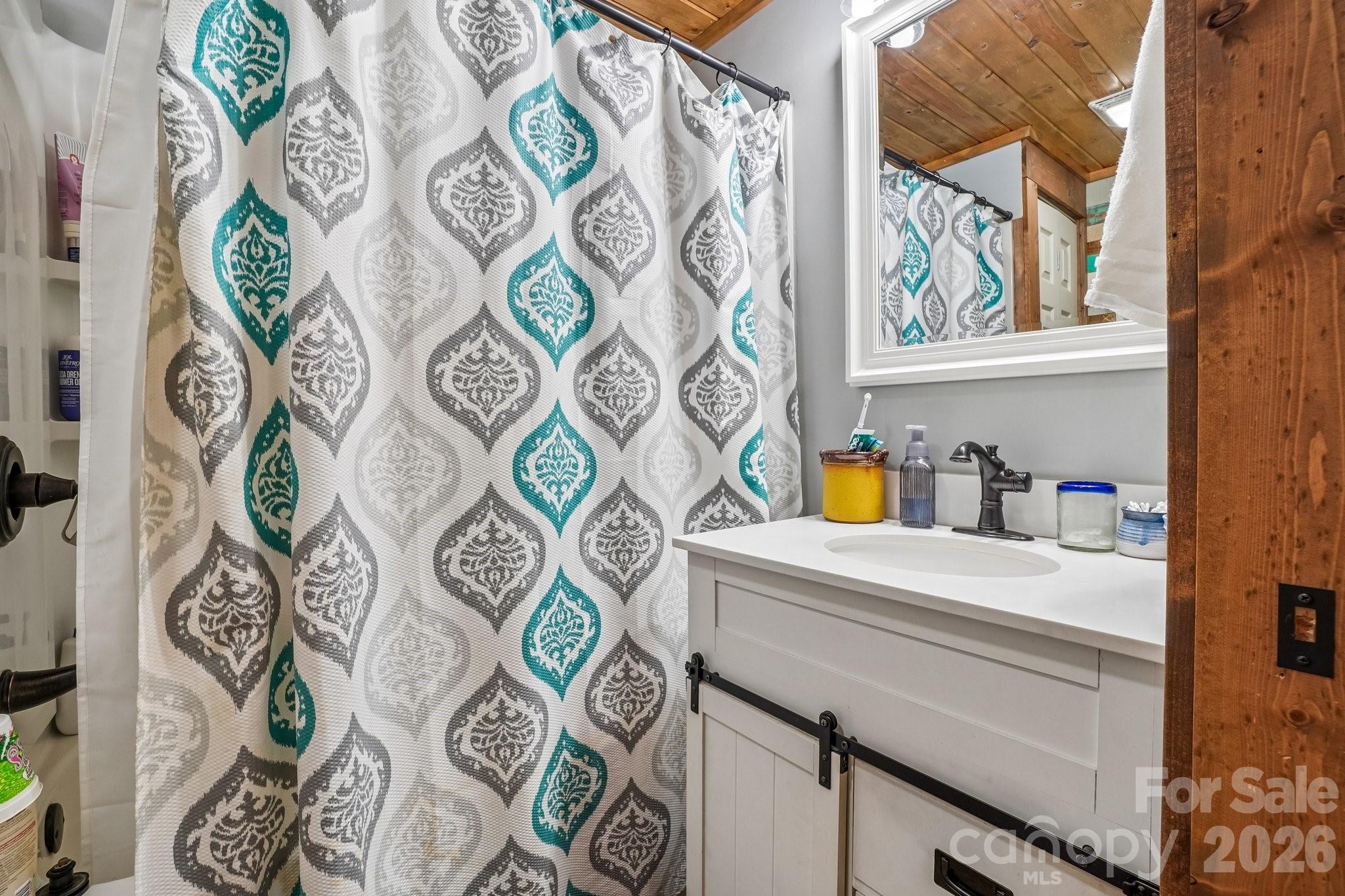 302 Battle Creek Drive Green Mountain NC 28740