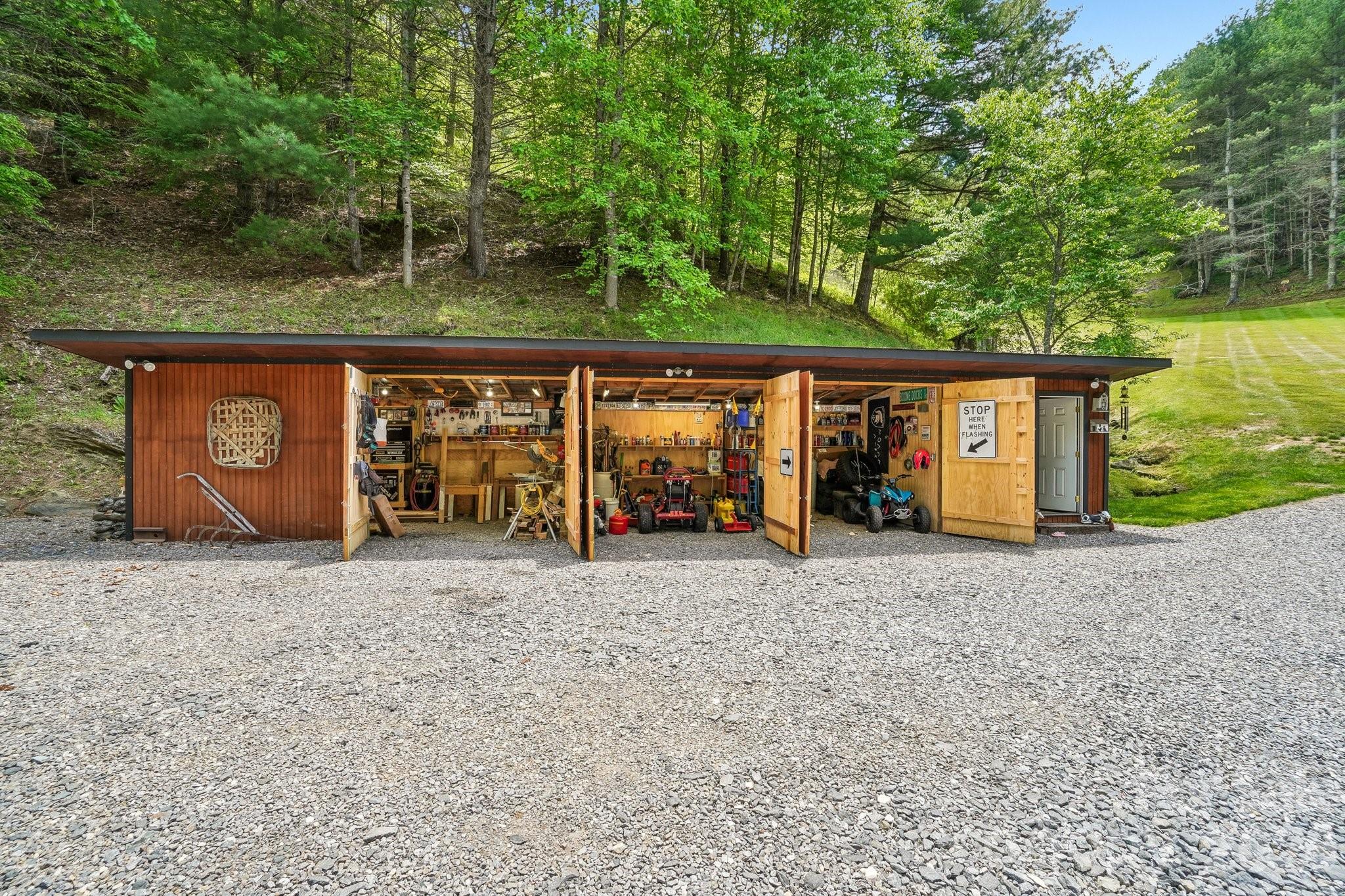 302 Battle Creek Drive Green Mountain NC 28740