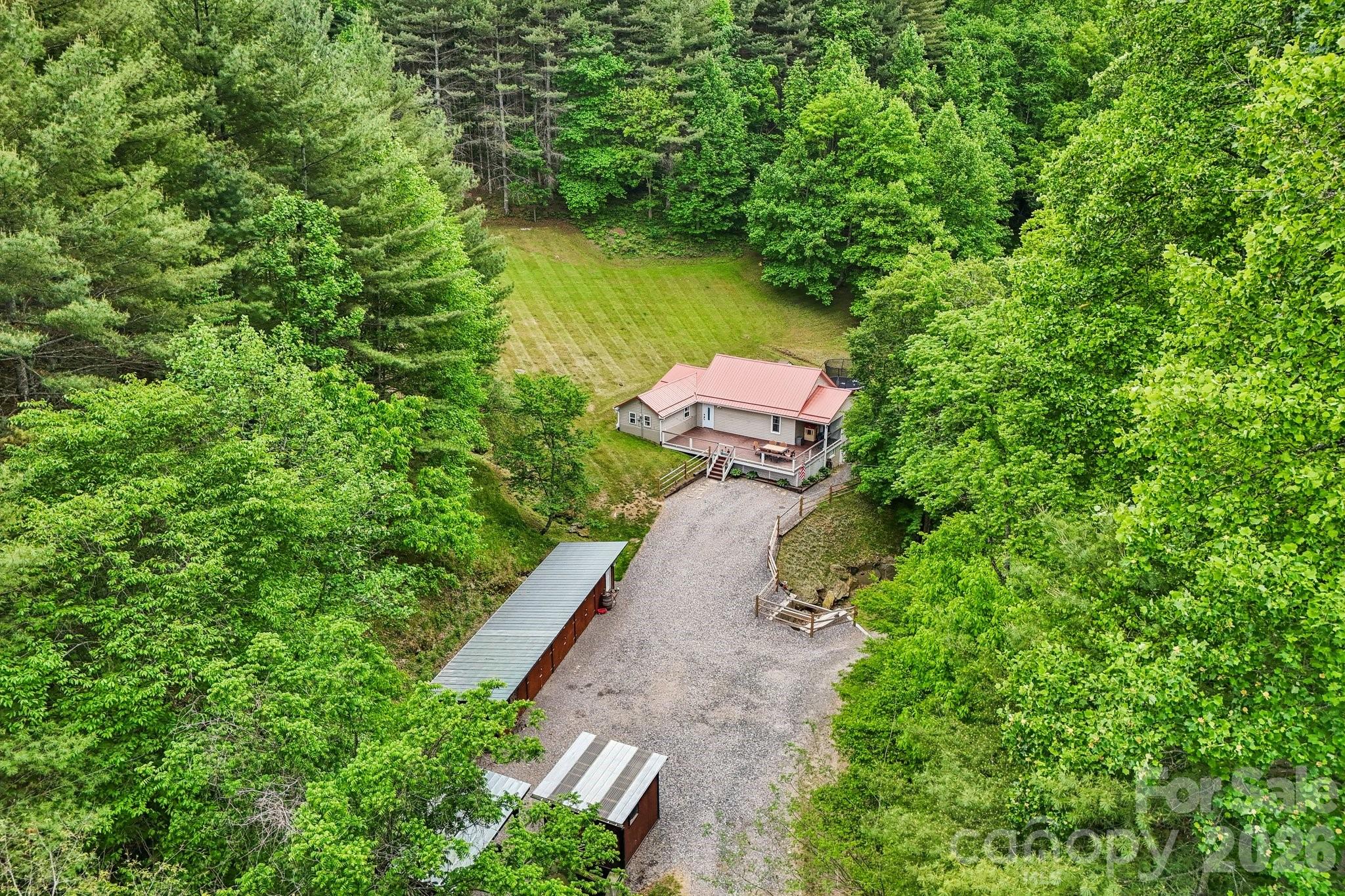 302 Battle Creek Drive Green Mountain NC 28740
