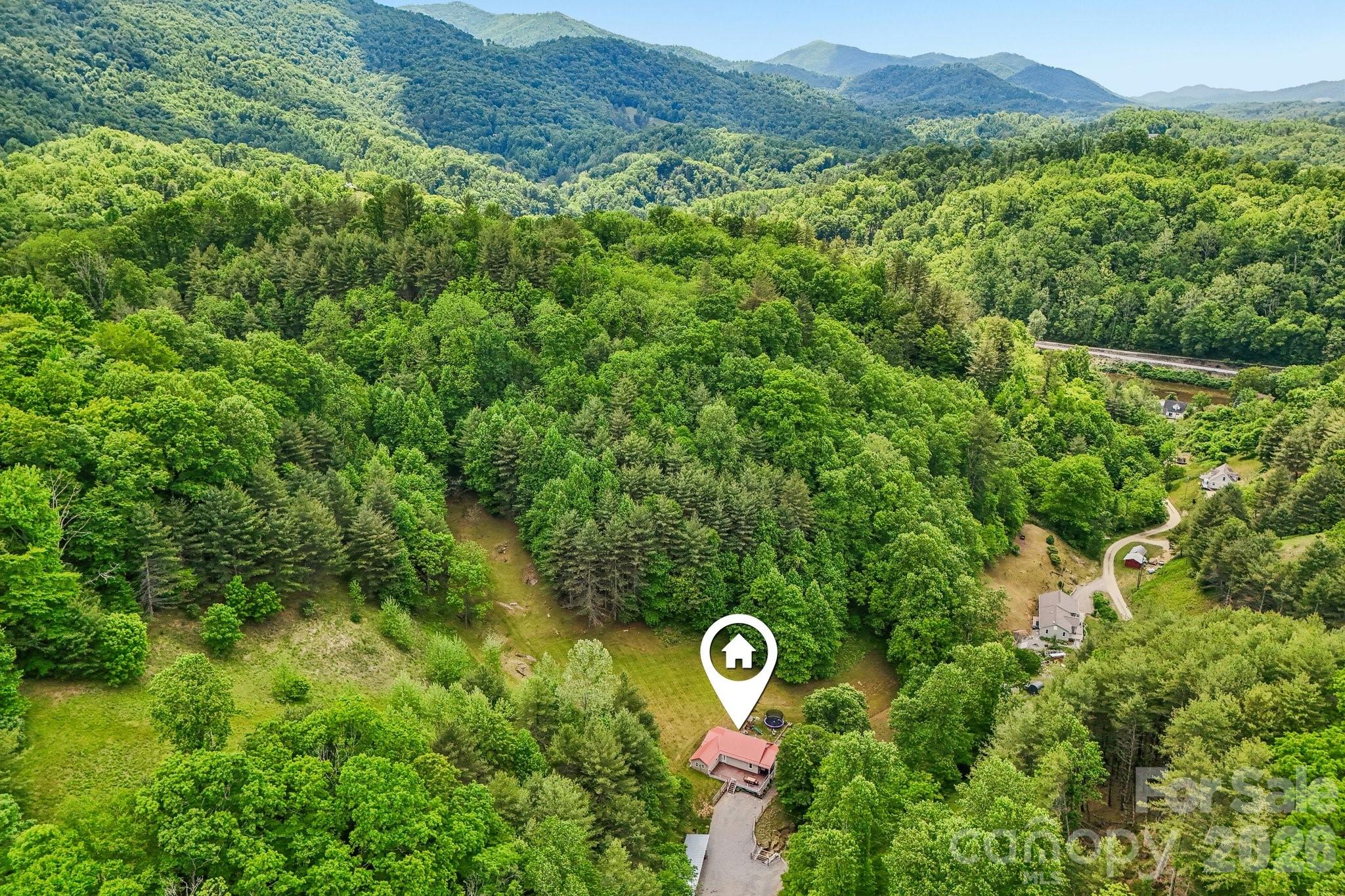 302 Battle Creek Drive Green Mountain NC 28740