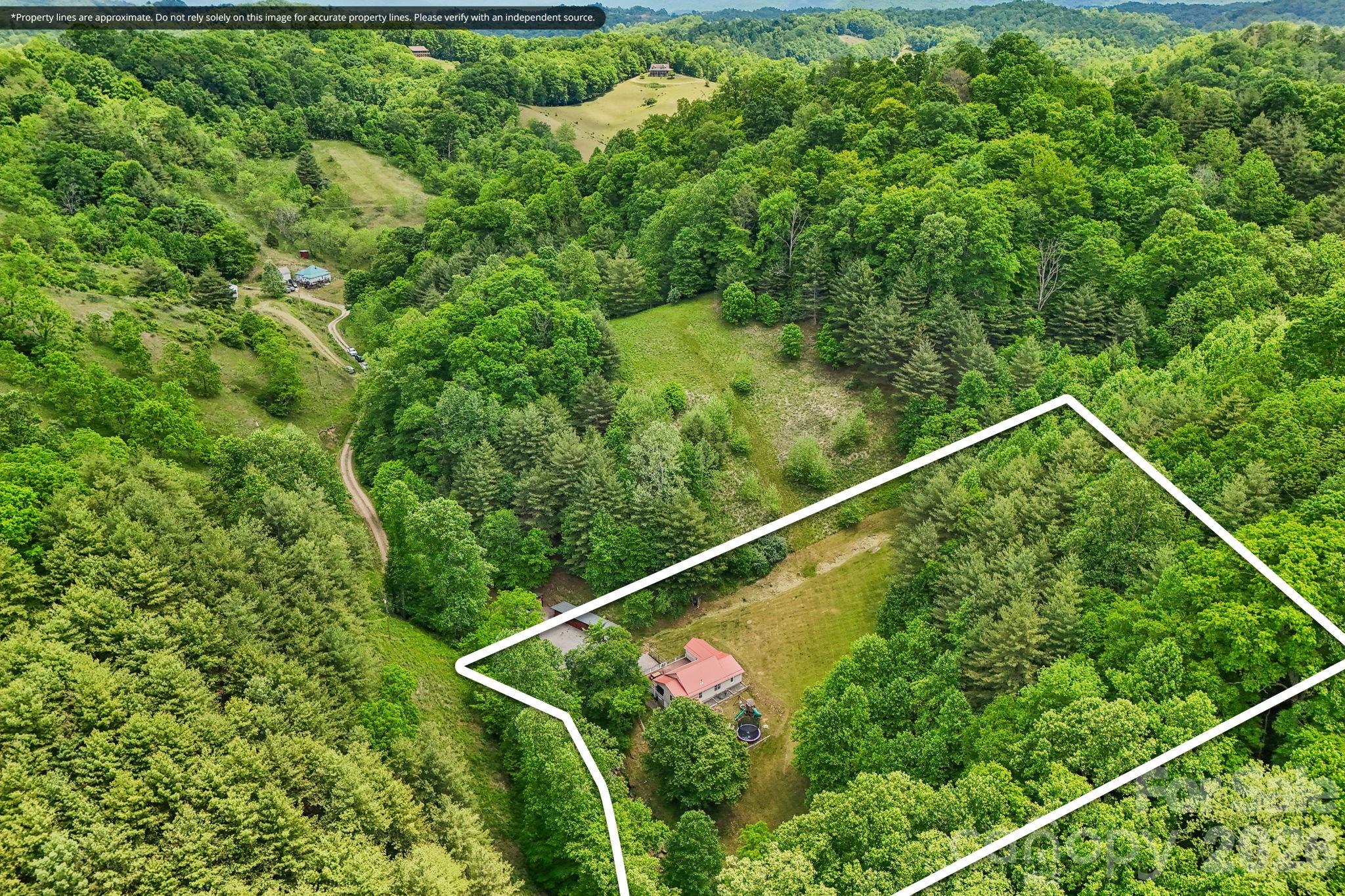 302 Battle Creek Drive Green Mountain NC 28740