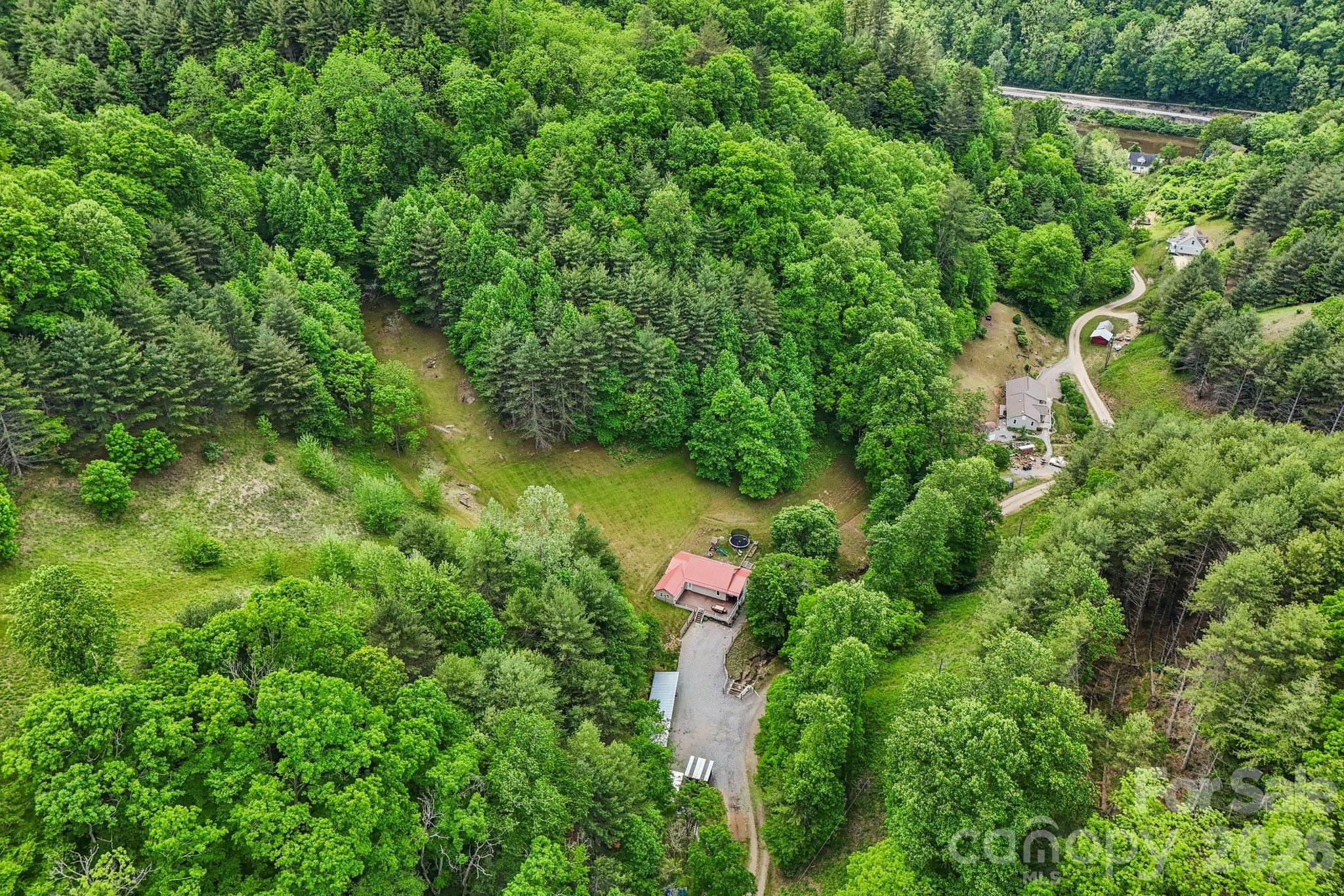 302 Battle Creek Drive Green Mountain NC 28740