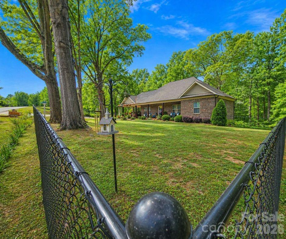 699 Sellerstown Road Cherryville NC 28021