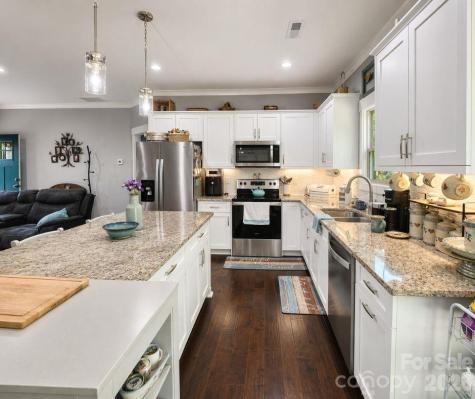 699 Sellerstown Road Cherryville NC 28021