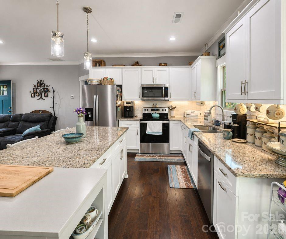 699 Sellerstown Road Cherryville NC 28021