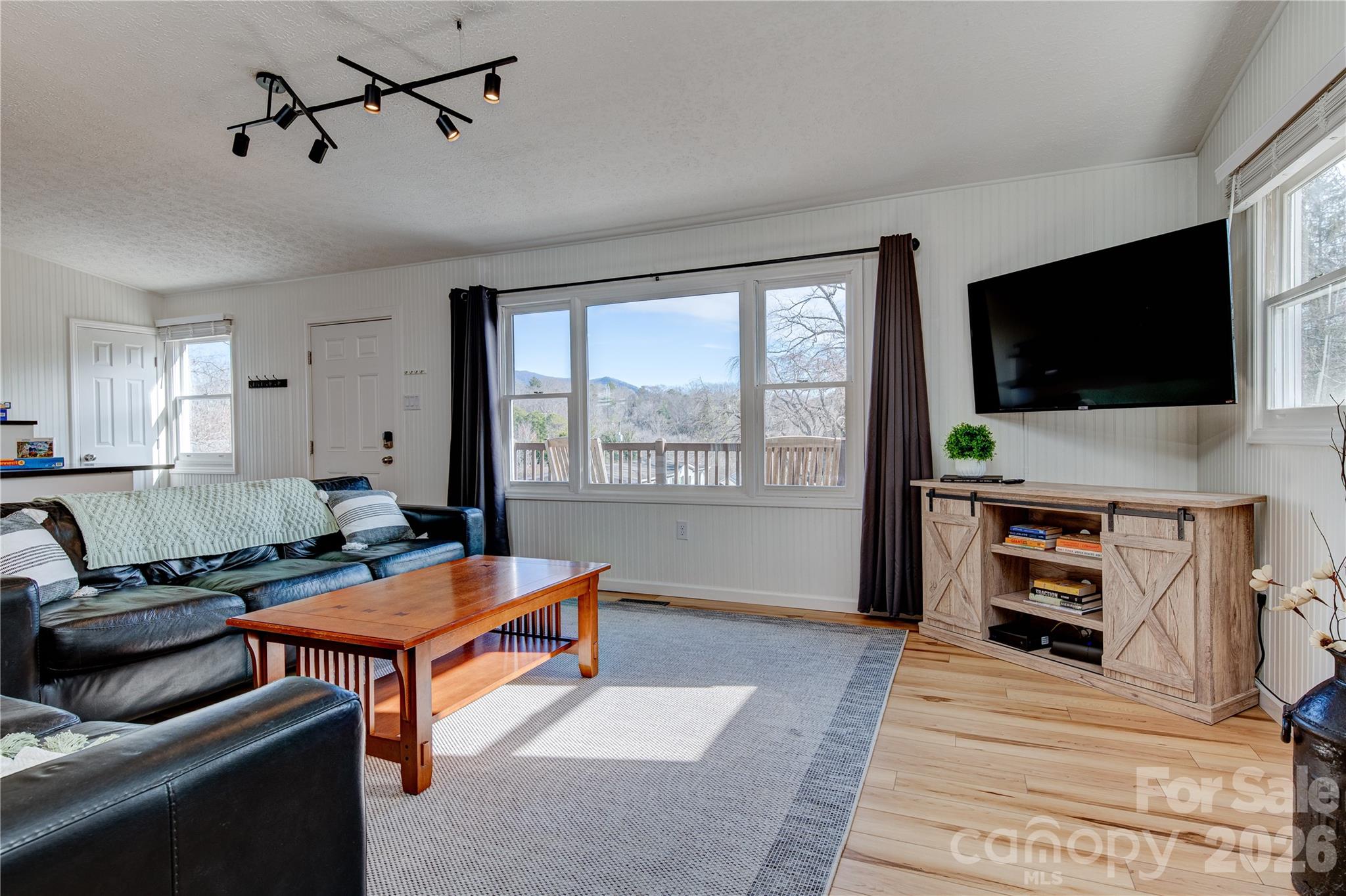 208 Altamahaw Avenue Black Mountain NC 28711