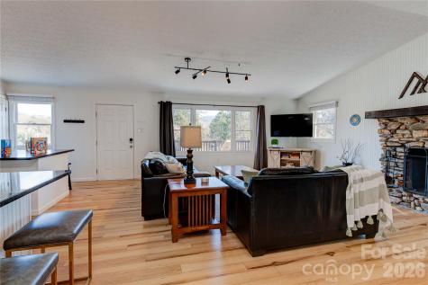 208 Altamahaw Avenue Black Mountain NC 28711