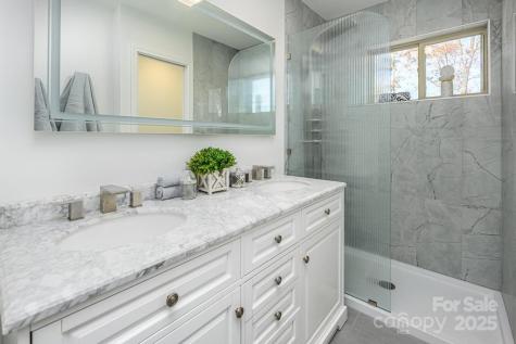 2106 Lynmore Drive Sherrills Ford NC 28673