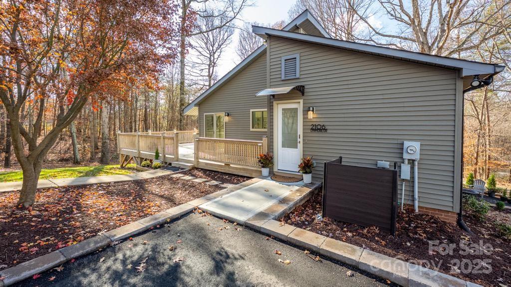 2106 Lynmore Drive Sherrills Ford NC 28673