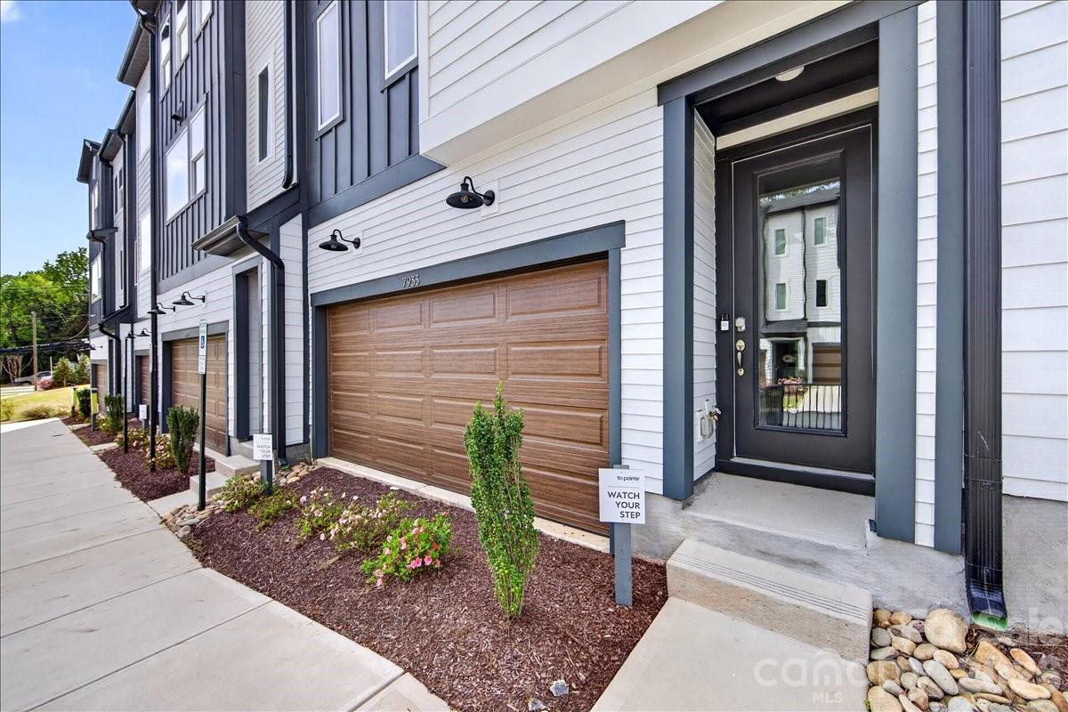 7933 Cedarsmith Court Charlotte NC 28217