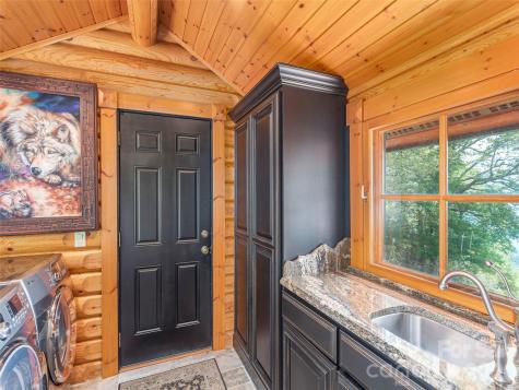 574 Leatherwood Drive Maggie Valley NC 28751