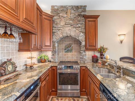 574 Leatherwood Drive Maggie Valley NC 28751