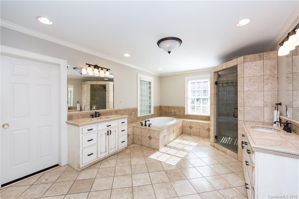 324 Ridgewood Avenue Charlotte NC 28209