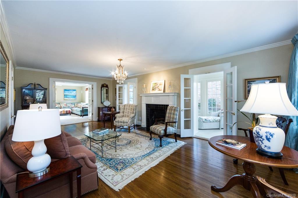 324 Ridgewood Avenue Charlotte NC 28209