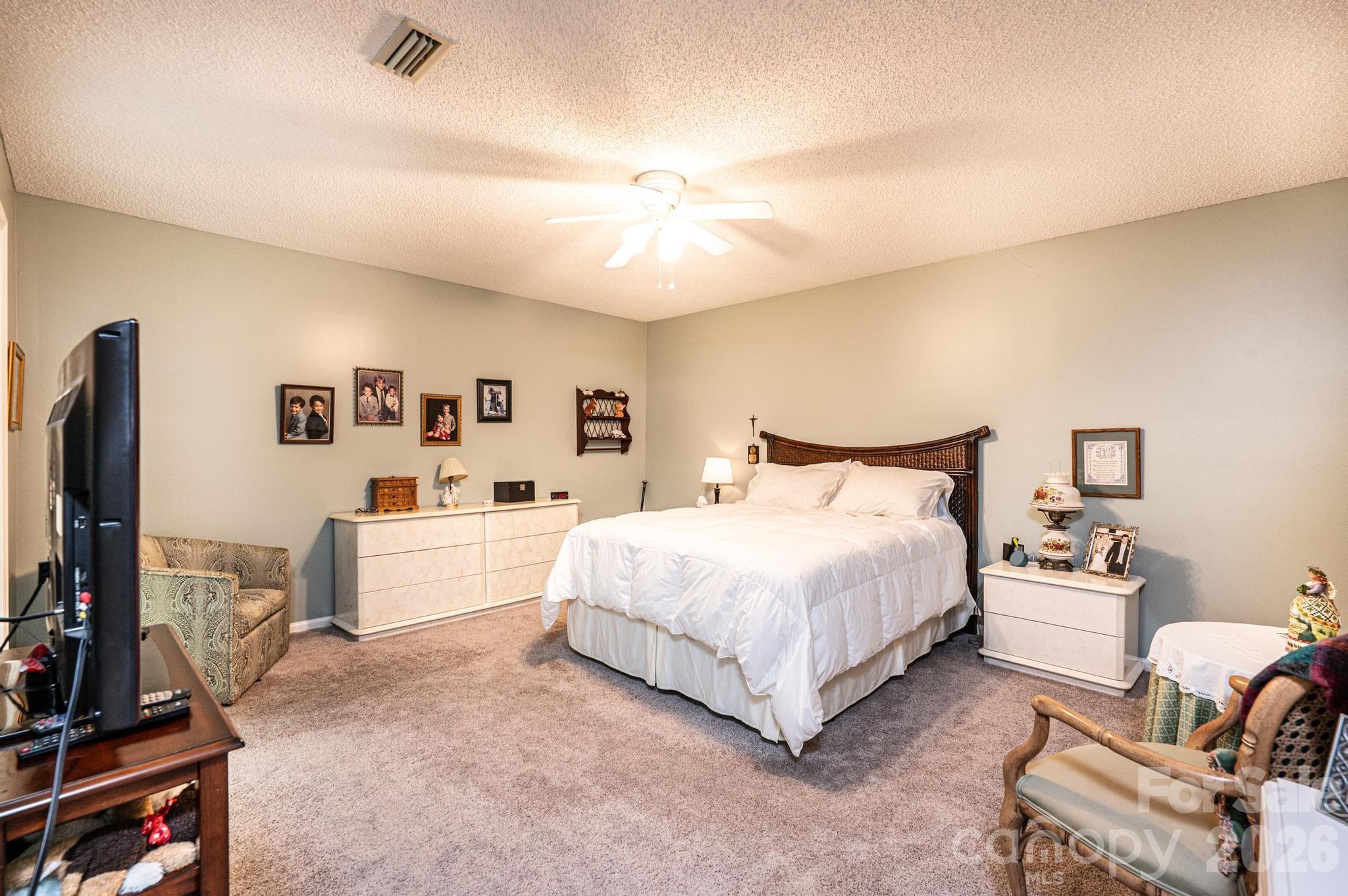 1788 12th Street NE Hickory NC 28601