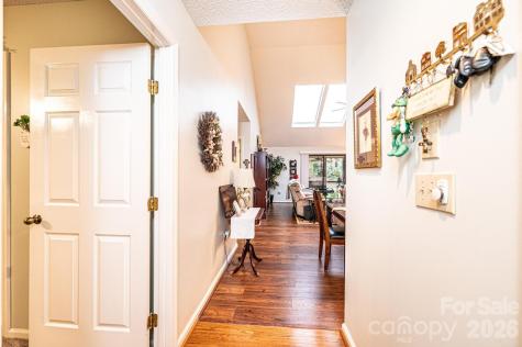 1788 12th Street NE Hickory NC 28601