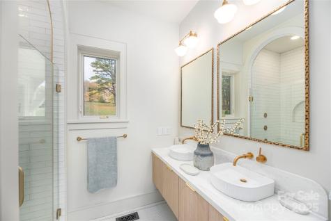 334 North Fork Road Black Mountain NC 28711