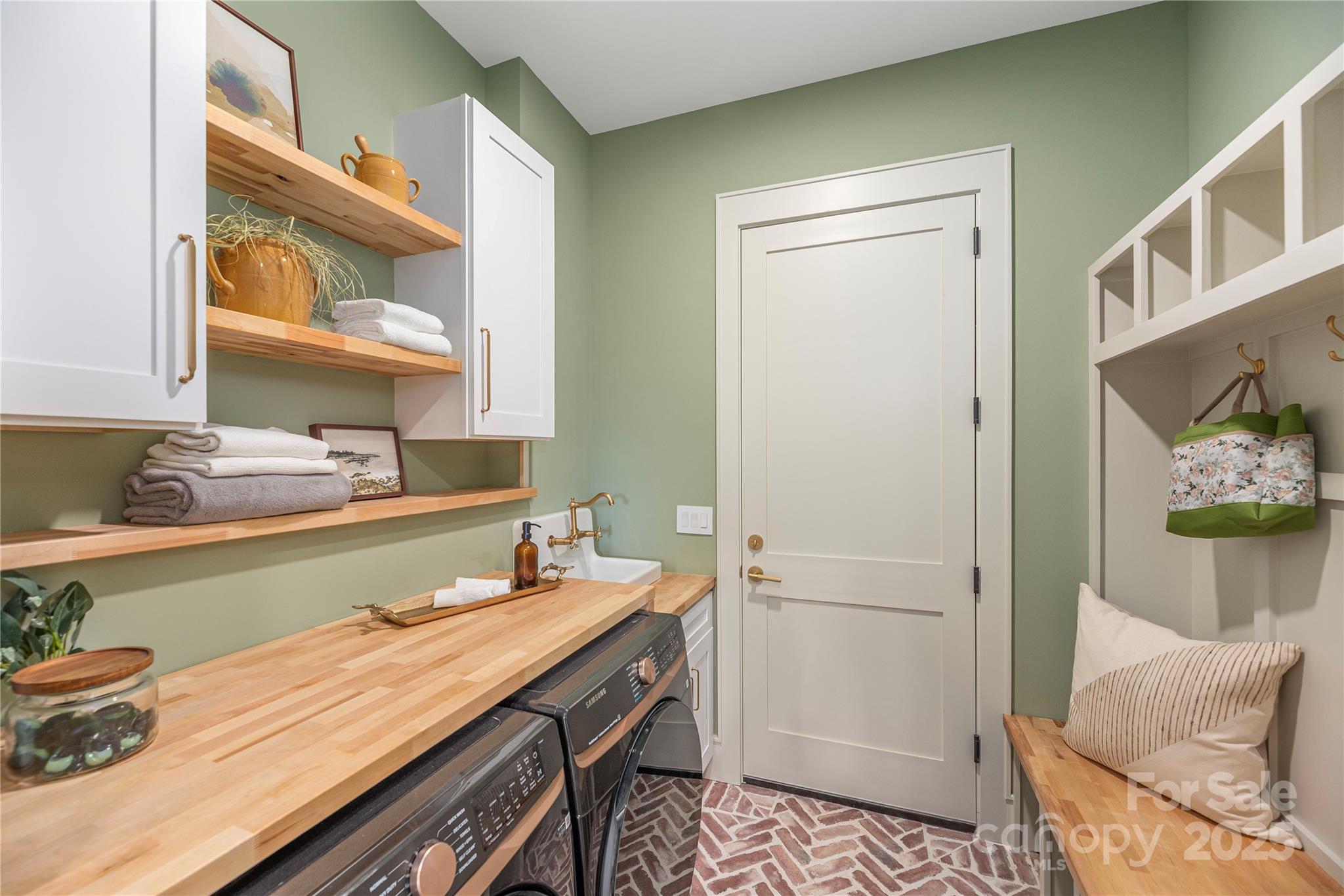 334 North Fork Road Black Mountain NC 28711